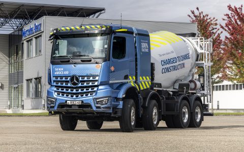 梅赛德斯-奔驰eArocs 400：纯电动建筑卡车4月起接受订购