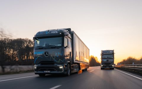 梅赛德斯-奔驰eActros 600完成MCS兆瓦级充电长途实测，为电动重卡长途运输铺路