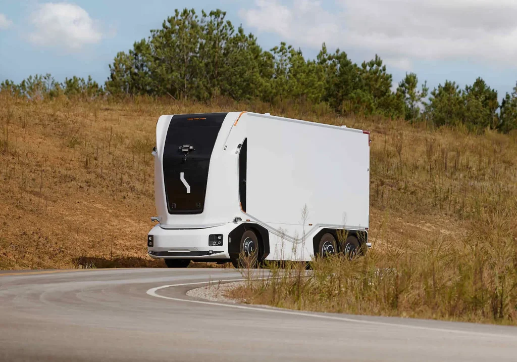欧洲无驾驶室卡车亮相得州:Einride T-Pod开启高速公路实测