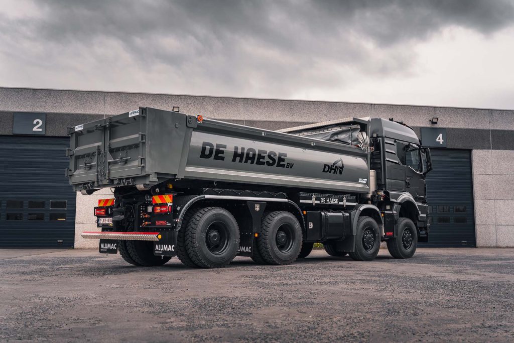 荷兰De Haese B.V. 购入曼恩TGS 41.540 Individual Lion S 8×8自卸车