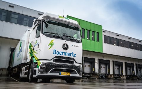 Boermarke首次引入梅赛德斯-奔驰卡车：两辆eActros 600开启零排放运输