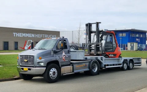 Veldhuizen重新定义Superdiep半挂车：为小型机械装载而生