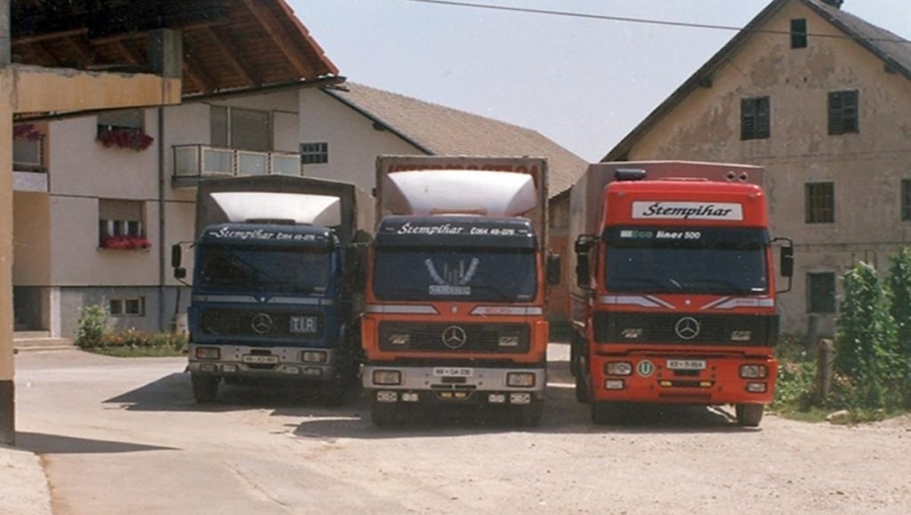 130年梅赛德斯-奔驰卡车：Štempihar Transport 37年坚守卡车发明者