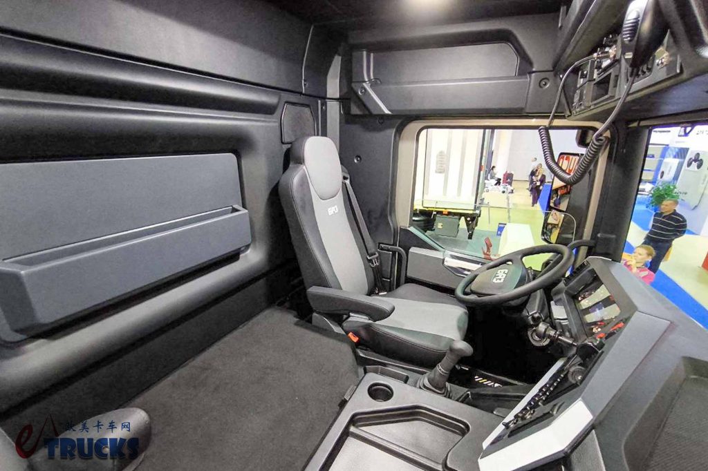6x6+独立悬挂，军工背景的越野卡车！俄罗斯BAZ S36A51卡车听说过没？