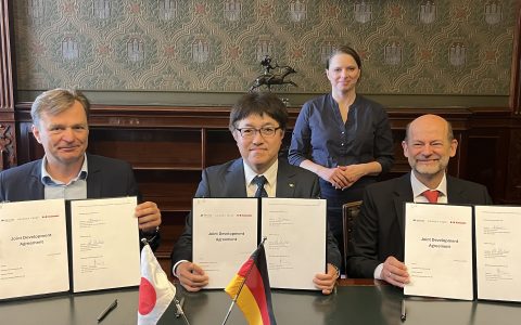 戴姆勒卡车、MB Energy与川崎重工签署协议，共同打造经汉堡港向欧洲供应液态氢的供应链