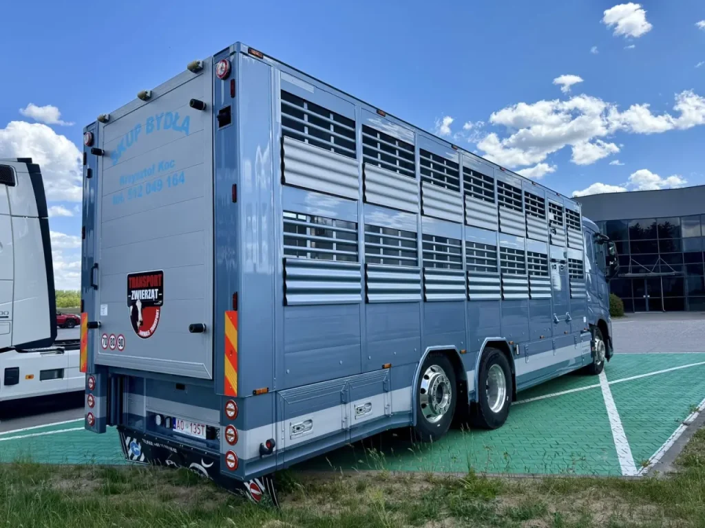 沃尔沃FH Aero 500：平顶驾驶室、不带涡轮复合系统