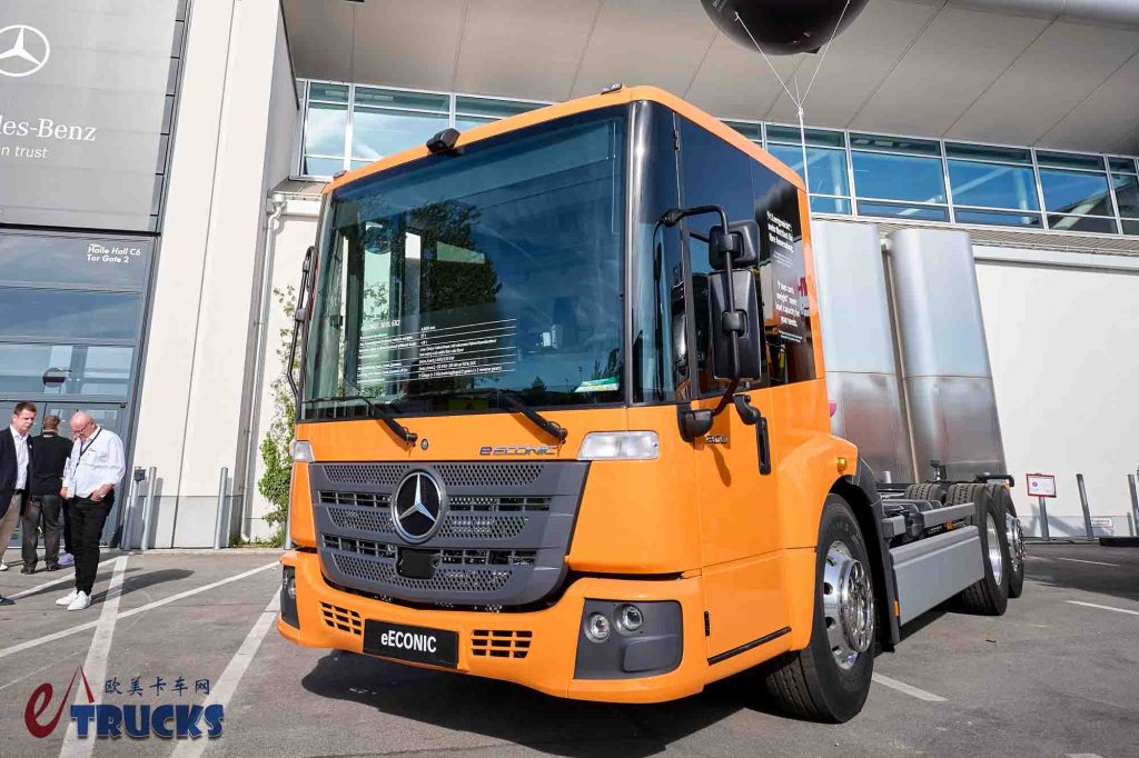 reEconic循环经济概念车、乌尼莫克多用途机具抢眼,带您看奔驰卡车IFAT 2026展品阵容
