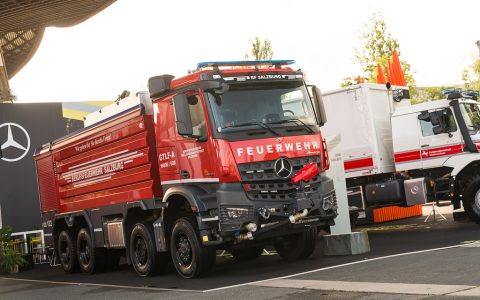 奔驰卡车亮相INTERSCHUTZ 2026：从Arocs到Zetros的坚固车辆解决方案