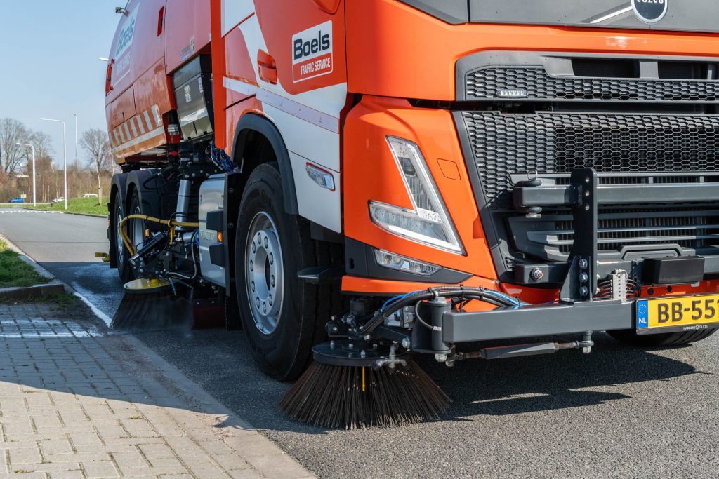 荷兰Boels Traffic Service启用全新沃尔沃FM道路清扫车