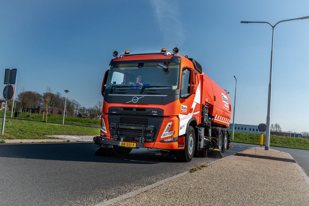 荷兰Boels Traffic Service启用全新沃尔沃FM道路清扫车