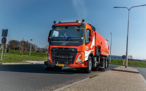 荷兰Boels Traffic Service启用全新沃尔沃FM道路清扫车