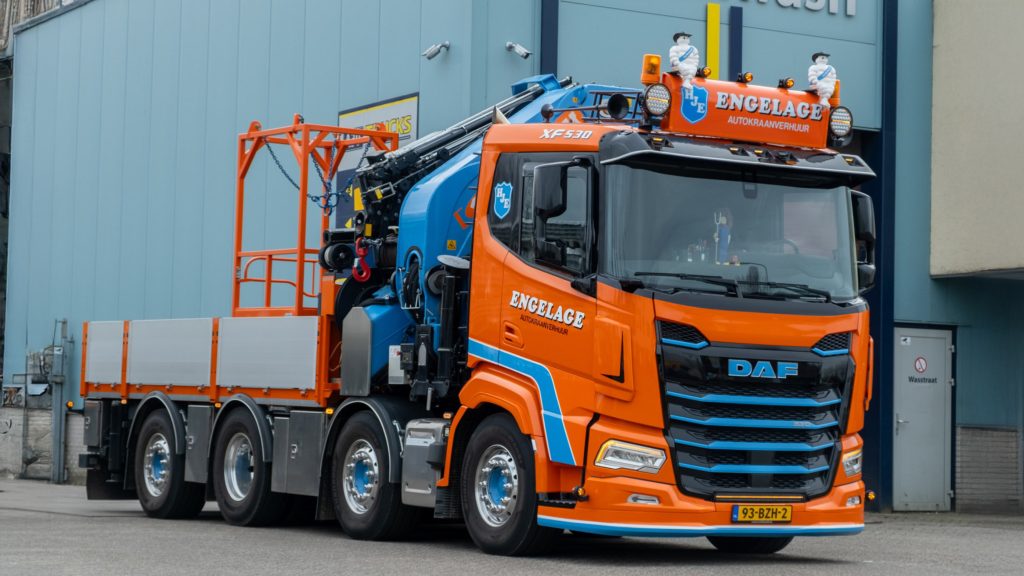荷兰H.J. Engelage公司引进引人注目的四轴DAF XF530特种作业车