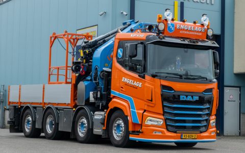 荷兰H.J. Engelage公司引进引人注目的四轴DAF XF530特种作业车