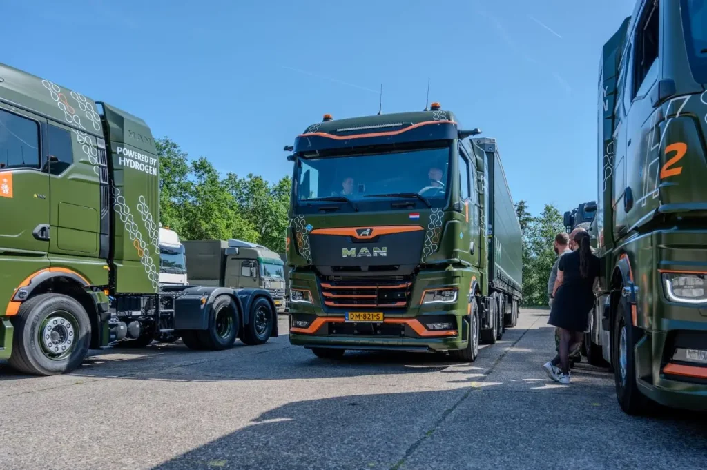 MAN hTGX氢内燃机牵引车交付荷兰军队