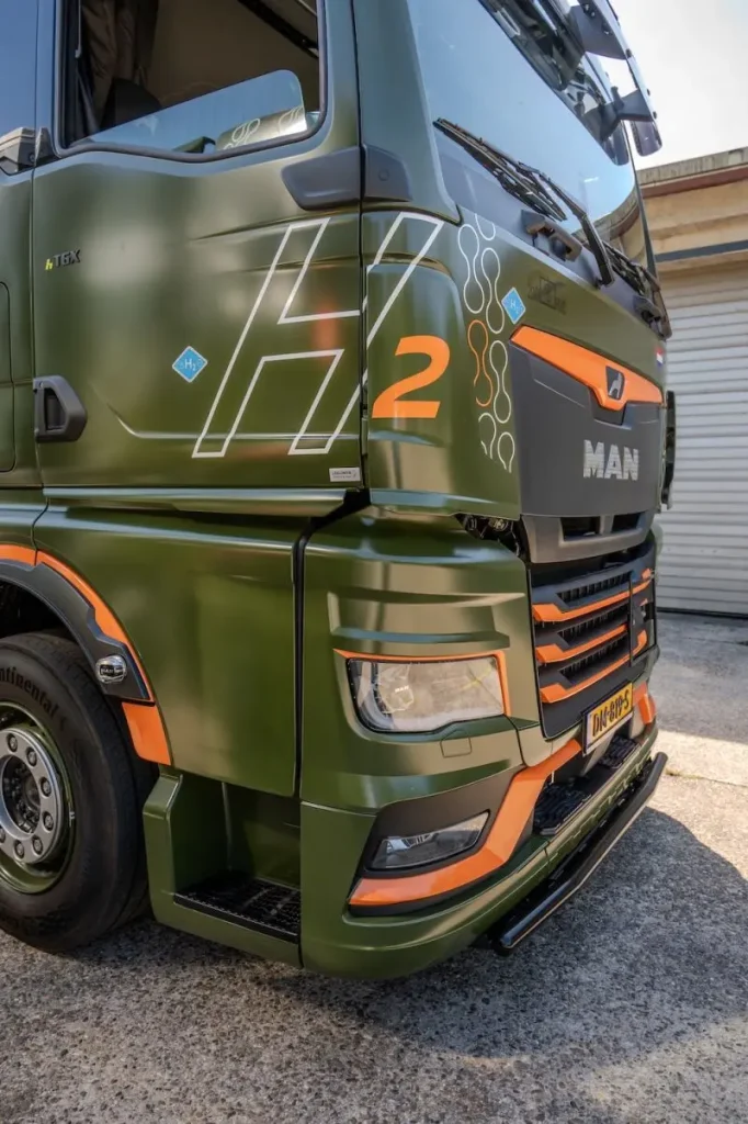 MAN hTGX氢内燃机牵引车交付荷兰军队
