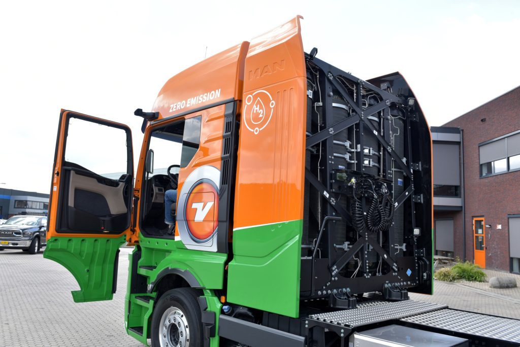 Van der Vlist公司投资MAN氢内燃机牵引车,引领可持续运输转型