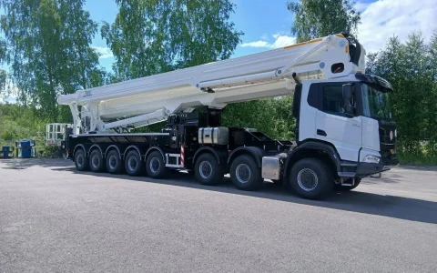 配备104米高空作业平台的Tatra Phoenix 16×16——这款巨兽已交付澳大利亚