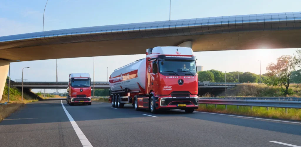Limpens Elsloo选择两辆带随动桥的奔驰eActros 600牵引车