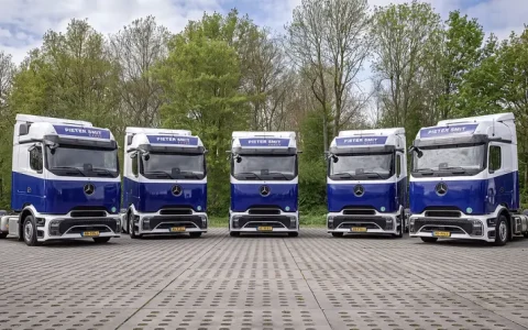 Pieter Smit订购45辆梅赛德斯-奔驰卡车，含首批5辆eActros Lowliner