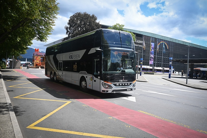 Setra双层巴士Tellbus连接卢塞恩与乌里两州