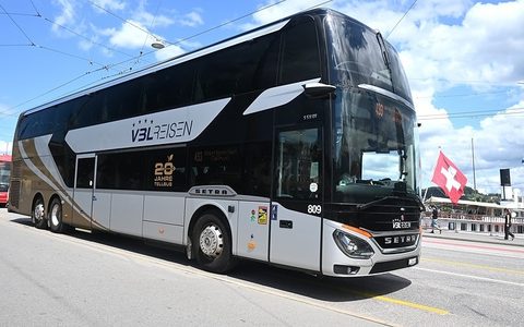 Setra双层巴士Tellbus连接卢塞恩与乌里两州
