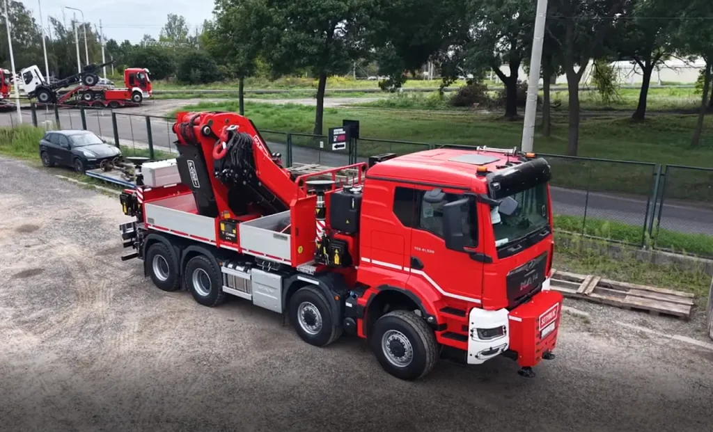 卢布林公司迎来巨型液压起重机：MAN TGS 8×8配Fassi F2150