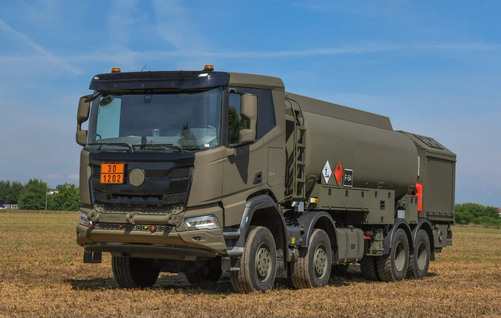 Tatra Phoenix推出欧3版军用车型：第三代首款军车亮相