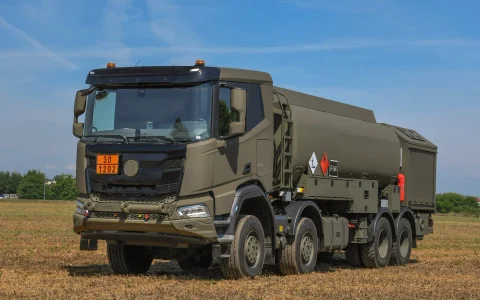 Tatra Phoenix推出欧3版军用车型：第三代首款军车亮相