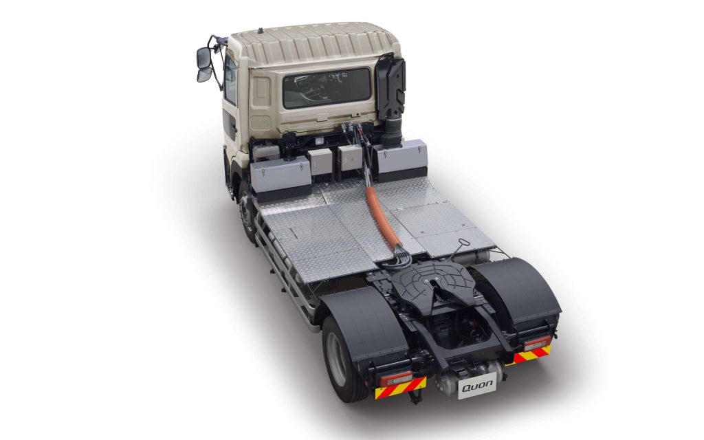 UD Trucks推出加强型4×2牵引车，应对电动汽车运输需求