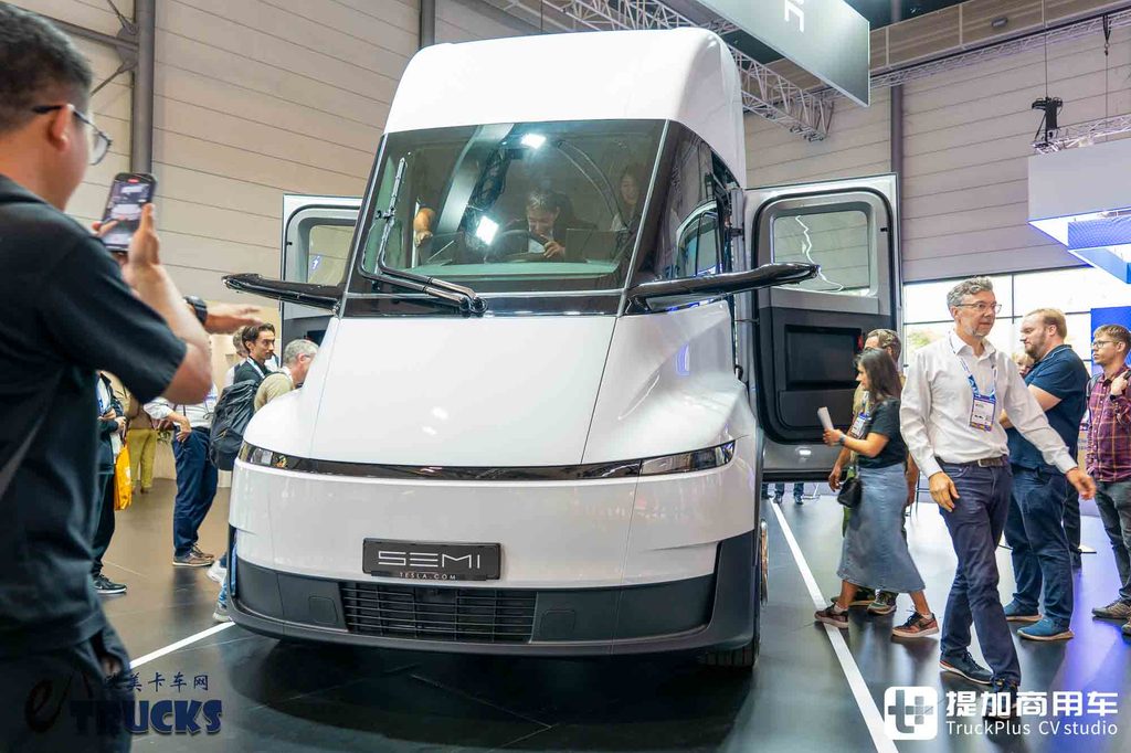2026IAA:地球上最先进的电动重卡?实则有不少妥协!特斯拉Semi深度实拍评测