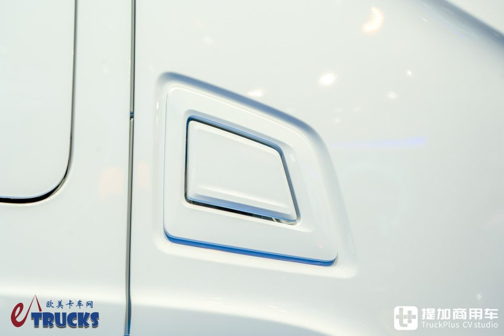 2026IAA:全新前脸、隐藏门把手,还有电子后视镜?斯堪尼亚新款Dynamic 430 R牵引车深度实拍评测