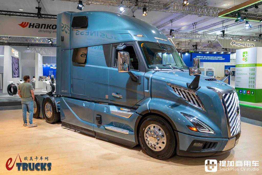 2026IAA：房车级超大生活舱！欧洲血统的美国卡车？沃尔沃VNL长头卡车实拍评测
