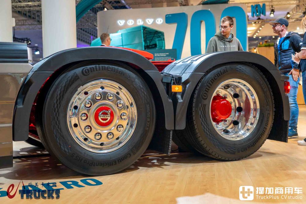 2026IAA:欧卡马力王驾到!当780匹遇上低风阻,沃尔沃FH 16 Aero旗舰牵引车深度实拍评测