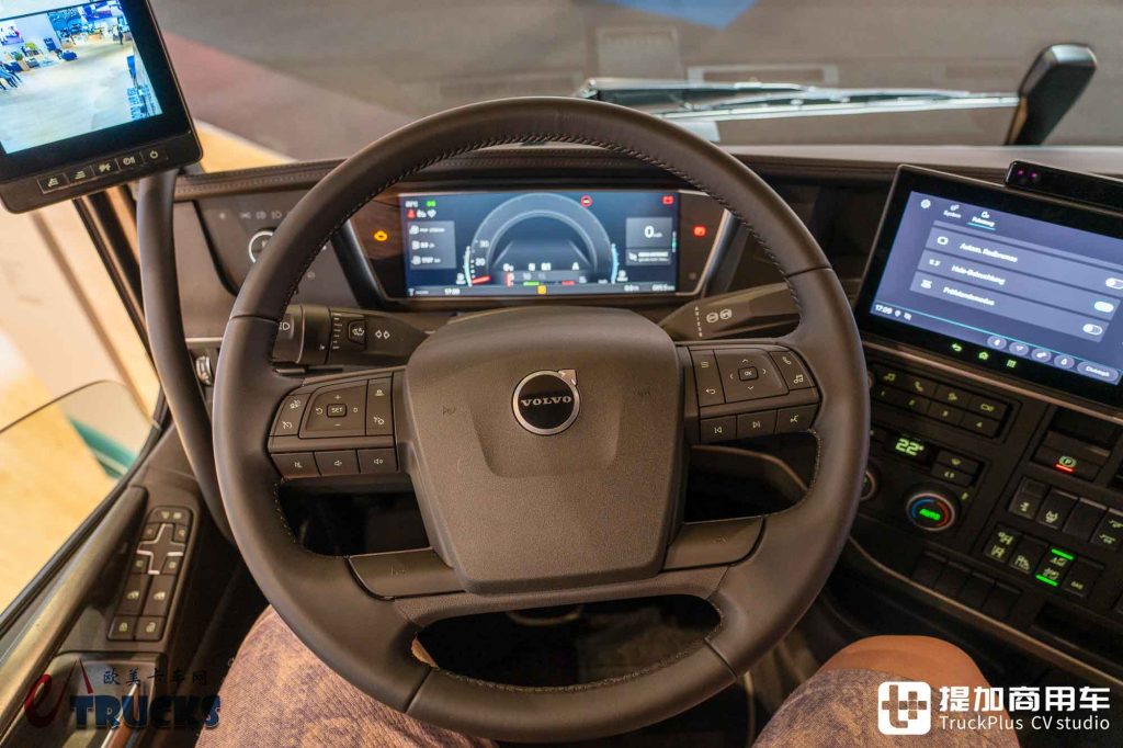 2026IAA:欧卡马力王驾到!当780匹遇上低风阻,沃尔沃FH 16 Aero旗舰牵引车深度实拍评测