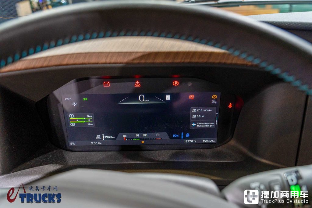 2026IAA：房车级超大生活舱！欧洲血统的美国卡车？沃尔沃VNL长头卡车实拍评测