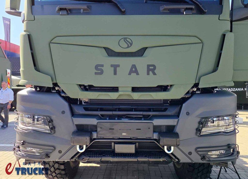 它是“换皮”版本的曼恩TGS？波兰自主的6x6军用卡车，看STAR 33.440牵引车