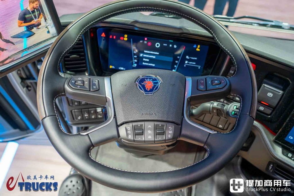 2026IAA:全新前脸、隐藏门把手,还有电子后视镜?斯堪尼亚新款Dynamic 430 R牵引车深度实拍评测