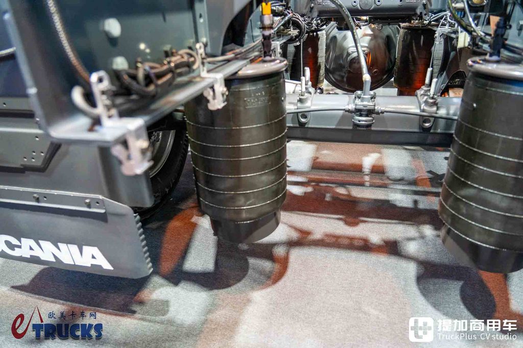2026IAA：熟悉的斯堪尼亚，不一样的“低姿态”：30 L纯电动低入口卡车深度实拍评测