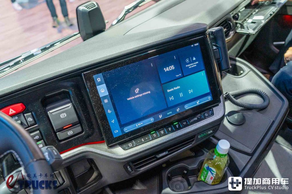 2026IAA:全新前脸、隐藏门把手,还有电子后视镜?斯堪尼亚新款Dynamic 430 R牵引车深度实拍评测