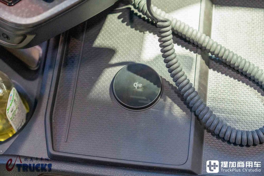 2026IAA:全新前脸、隐藏门把手,还有电子后视镜?斯堪尼亚新款Dynamic 430 R牵引车深度实拍评测