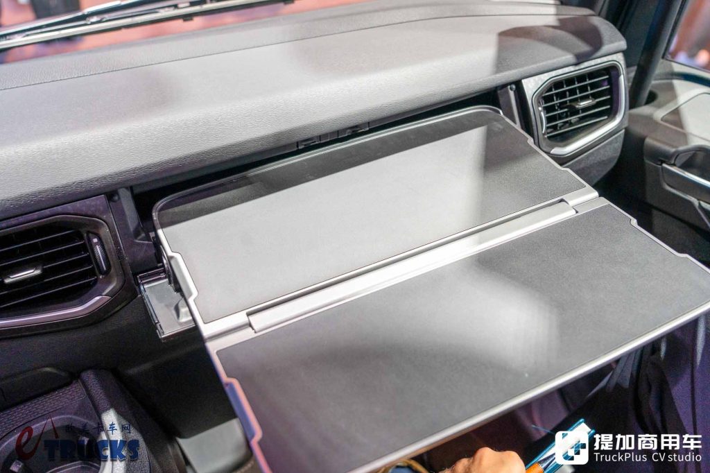 2026IAA:全新前脸、隐藏门把手,还有电子后视镜?斯堪尼亚新款Dynamic 430 R牵引车深度实拍评测