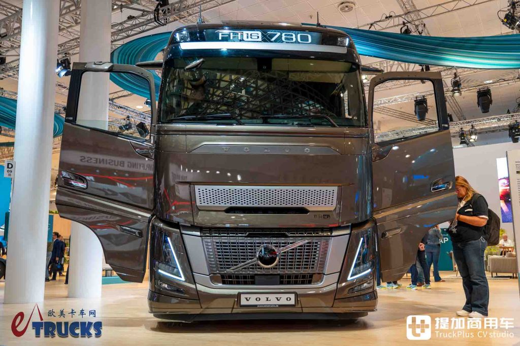 2026IAA:欧卡马力王驾到!当780匹遇上低风阻,沃尔沃FH 16 Aero旗舰牵引车深度实拍评测