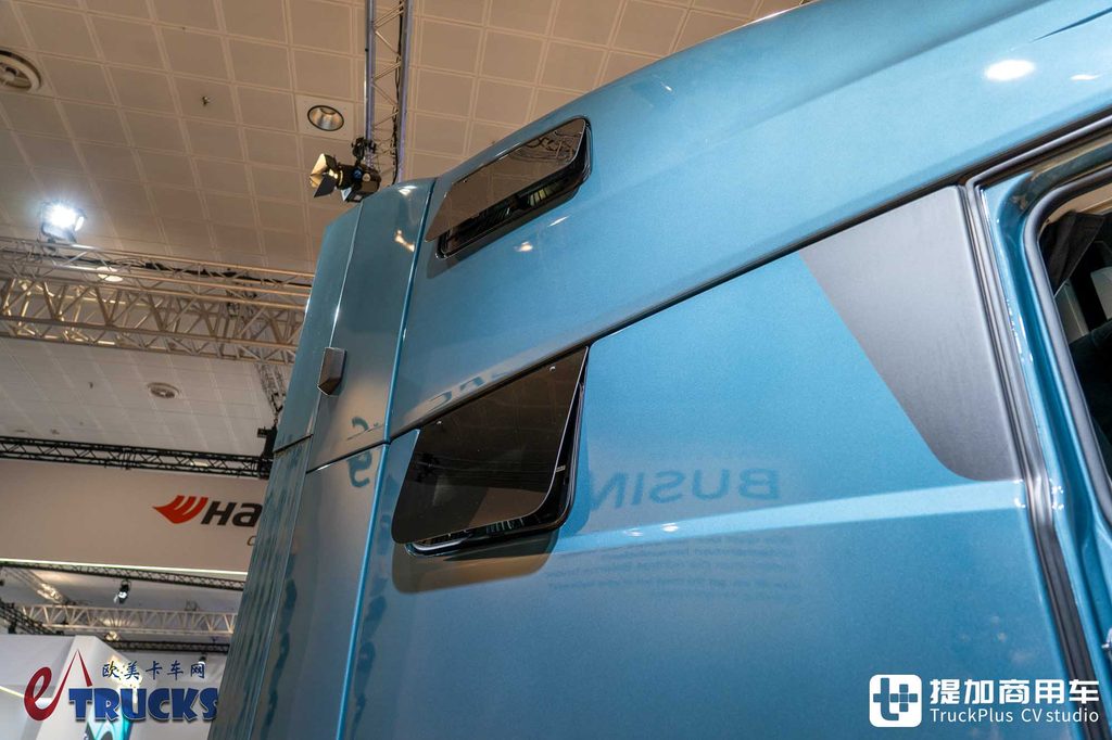 2026IAA：房车级超大生活舱！欧洲血统的美国卡车？沃尔沃VNL长头卡车实拍评测