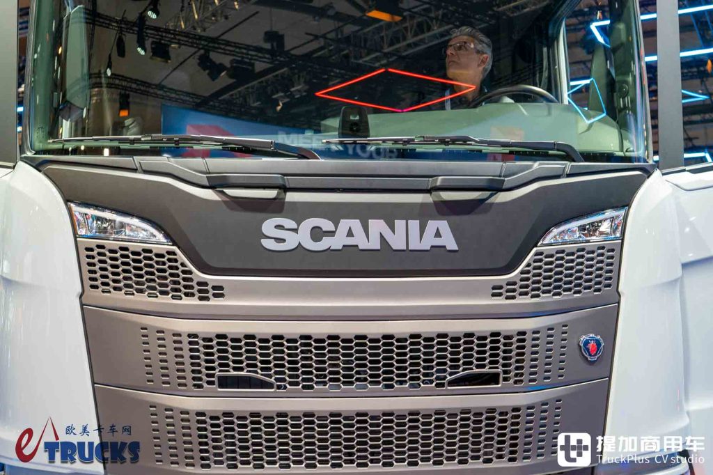 2026IAA:全新前脸、隐藏门把手,还有电子后视镜?斯堪尼亚新款Dynamic 430 R牵引车深度实拍评测