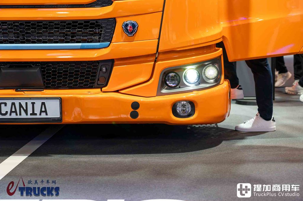 2026IAA：熟悉的斯堪尼亚，不一样的“低姿态”：30 L纯电动低入口卡车深度实拍评测
