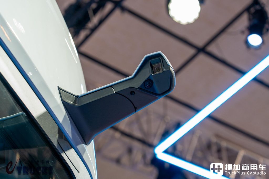 2026IAA:全新前脸、隐藏门把手,还有电子后视镜?斯堪尼亚新款Dynamic 430 R牵引车深度实拍评测