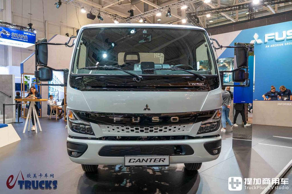 2026IAA:平头、全空气悬挂,这台日本轻卡在欧洲凭什么稀缺?三菱扶桑Canter深度实拍评测