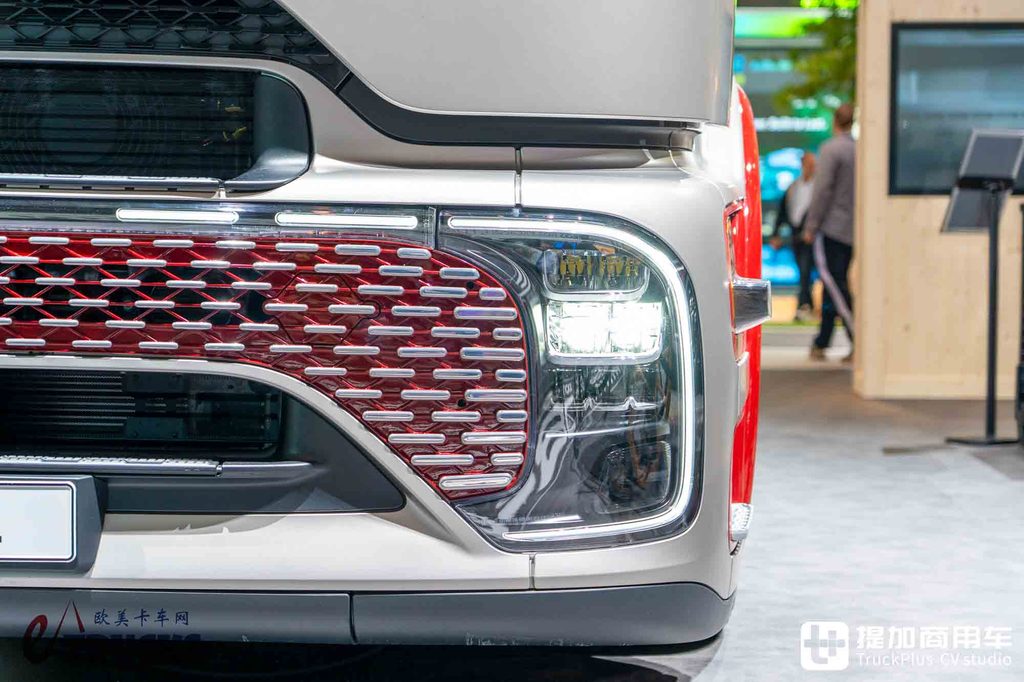 2026IAA:跨越130年的移动博物馆!奔驰Actros L“130 Years Trucks Edition”特别版卡车深度实拍评测