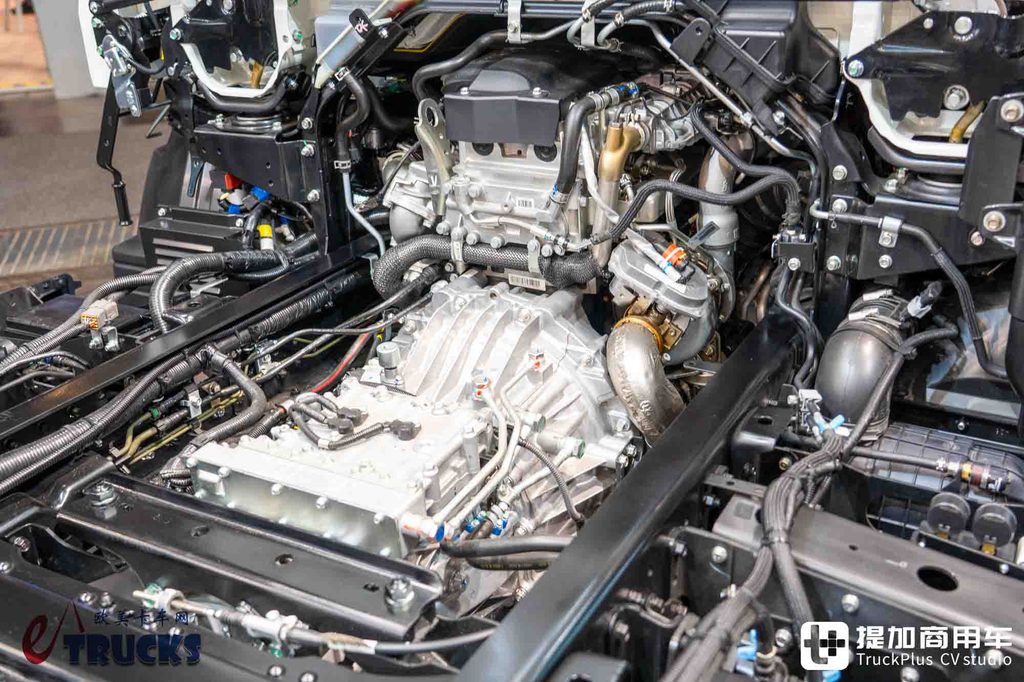 2026IAA:平头、全空气悬挂,这台日本轻卡在欧洲凭什么稀缺?三菱扶桑Canter深度实拍评测