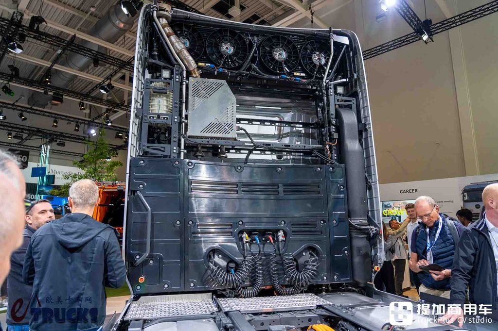 2026IAA：续航1000公里、加氢15分钟！奔驰NextGenH2液氢重卡深度解析